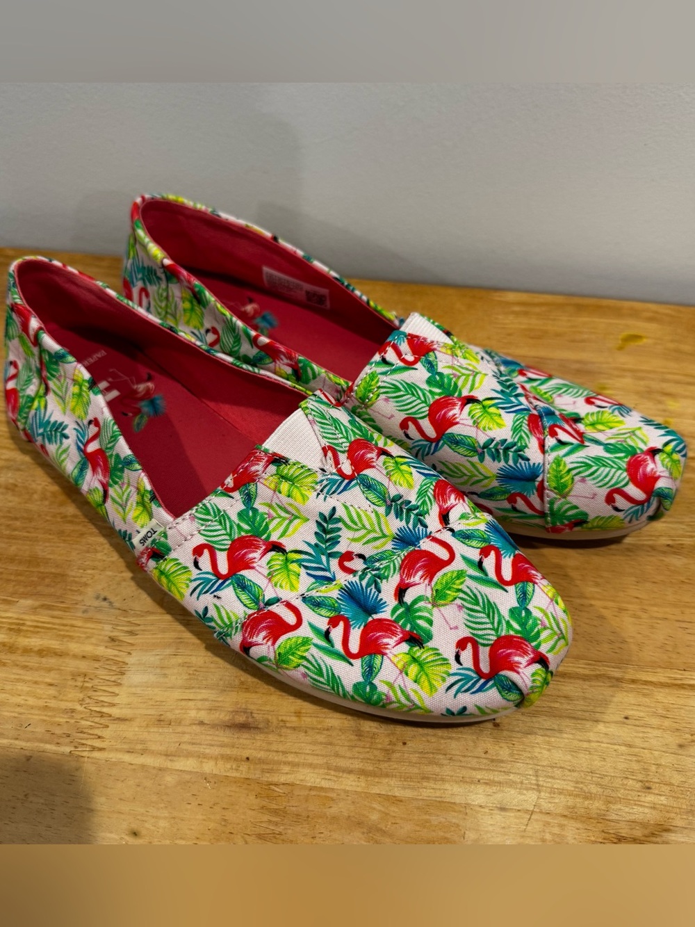 Toms X Paper Source Flamingo Womens Espadrille Loafer Slip on shoes sz 9.5